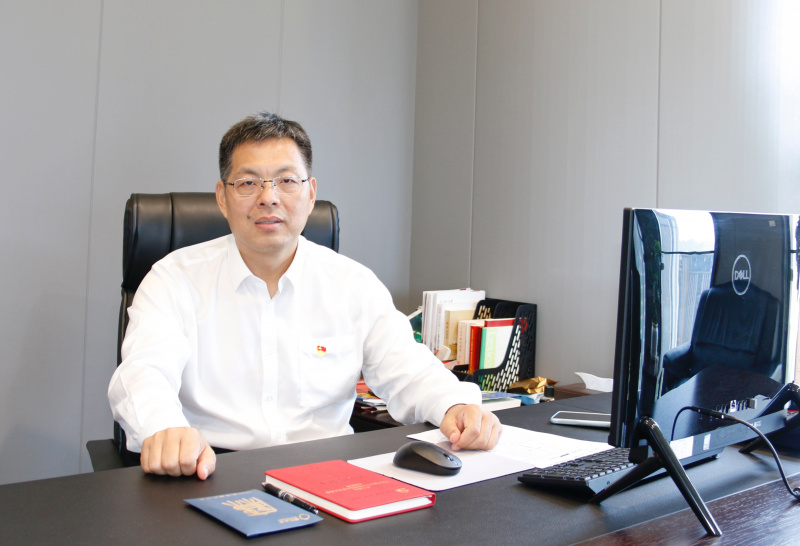 1753413390512668o2MX.jpg 優(yōu)秀黨員-皇甫立群.jpg