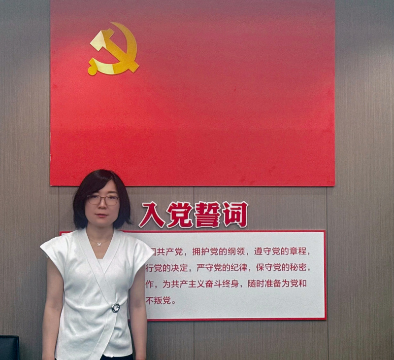 1753674653663019liEP.jpg 汝璇卿照片3.jpg